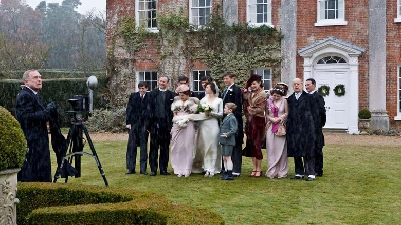 Cheerful Weather For The Wedding (2012)