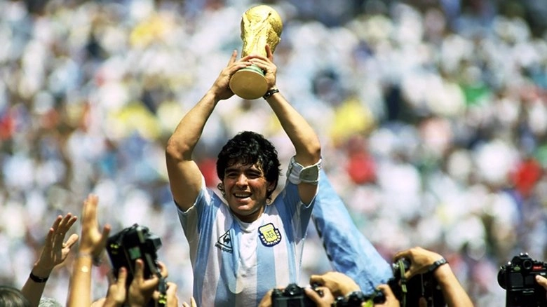 Amando A Maradona (2005)