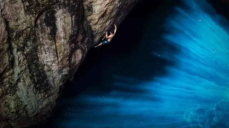 Cenote (2022)
