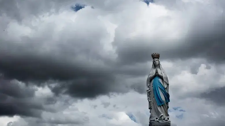 Lourdes (2019)