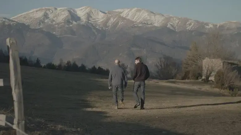 Un viaje hacia nosotros (2021)
