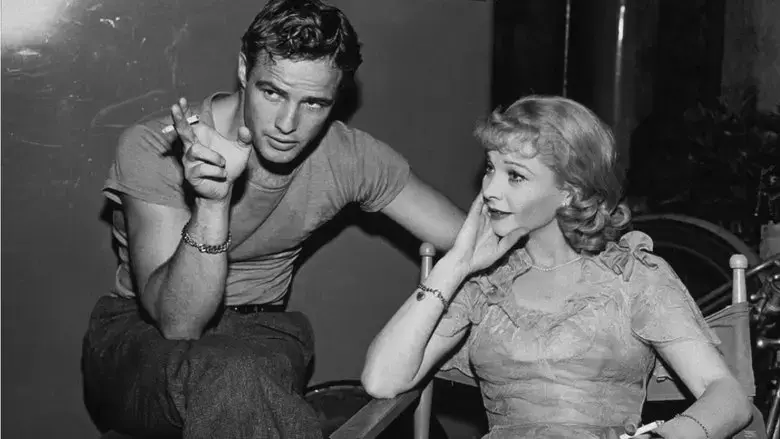 Flashing Images of Vivien Leigh and Marlon Brando (2023)