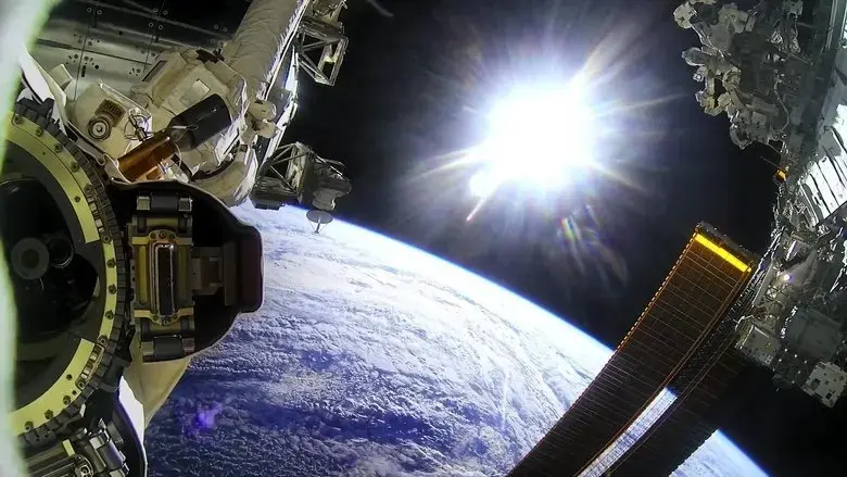 One More Orbit (2020)