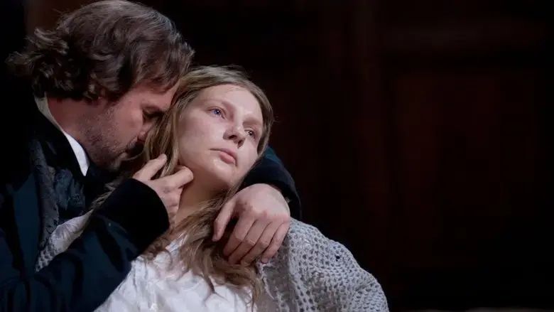 La Traviata: Love, Death & Divas (2015)