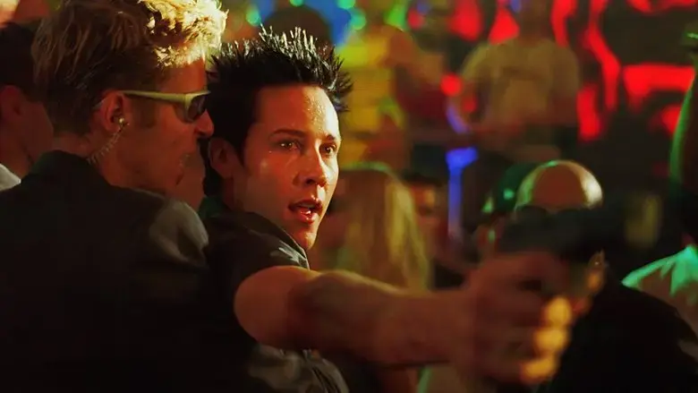 Rave Macbeth (2001)