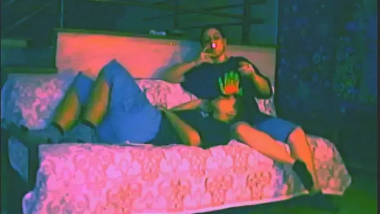 Entre Maos (2024)
