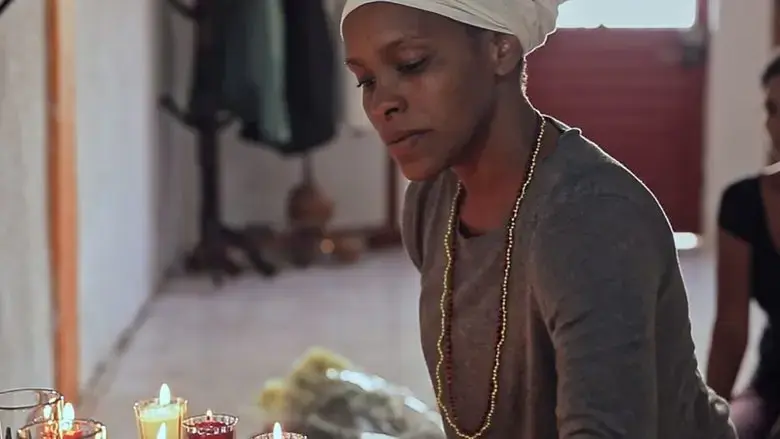 Negra (2020)