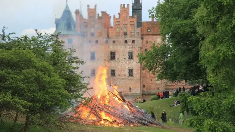 Sankthans pa slottet (2020)
