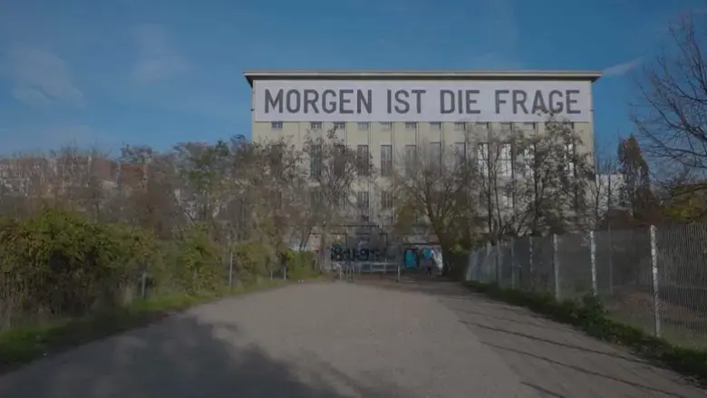 Lights Out, Berlin! (2023)