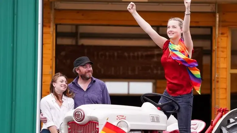 Dawn, Her Dad & the Tractor (2021)