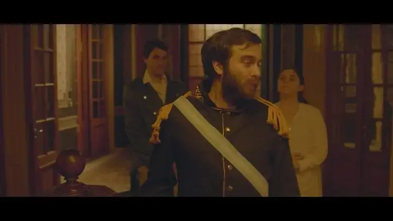 Entre plumas y dulce (2022)