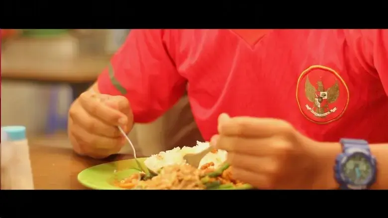 Kostum (2015)