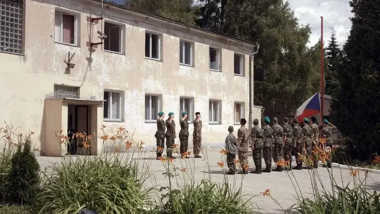 Teaching War (2016)