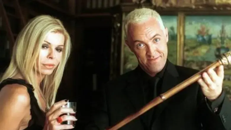 Rojo sangre (2004)