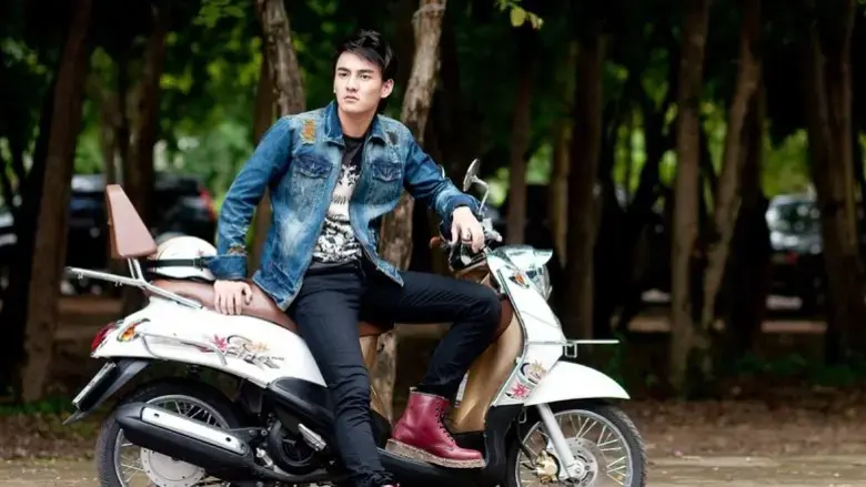 Hug Na Sarakham (2011)