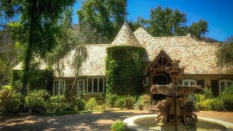 The Enchanted Cottage (2016)
