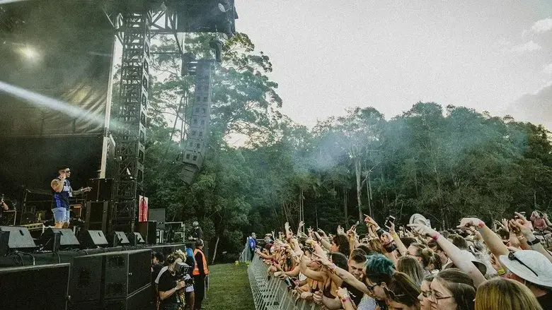 6 Festivals (2022)