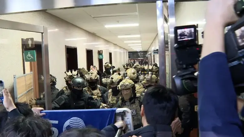 Search and Seizure: The Rise of Insurrection (2025)