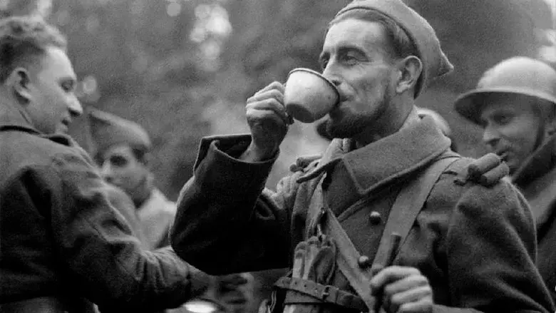 Drole de guerre (2019)