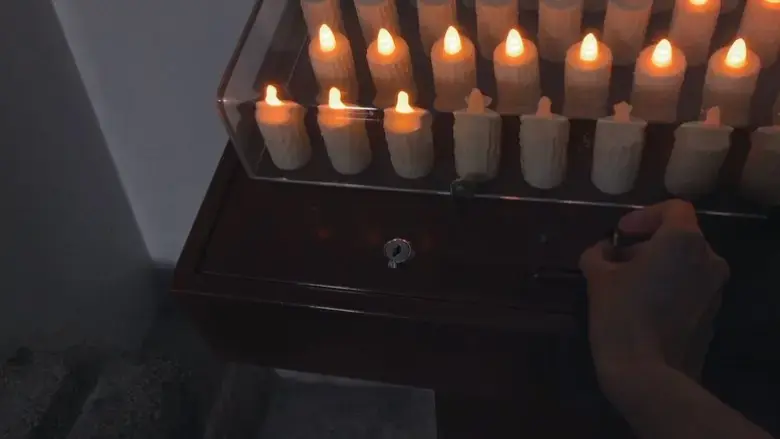 Ana et les flammes (2020)