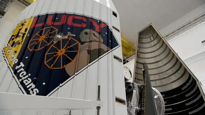 Behind Lucy (2023)
