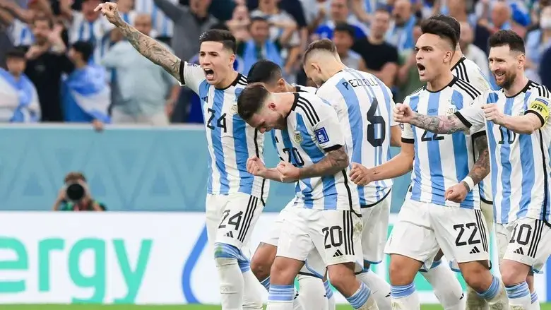 Muchachos, la pelicula de la gente (2023)