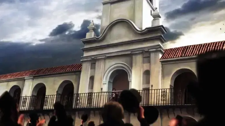 La revolucion es un sueno eterno (2012)