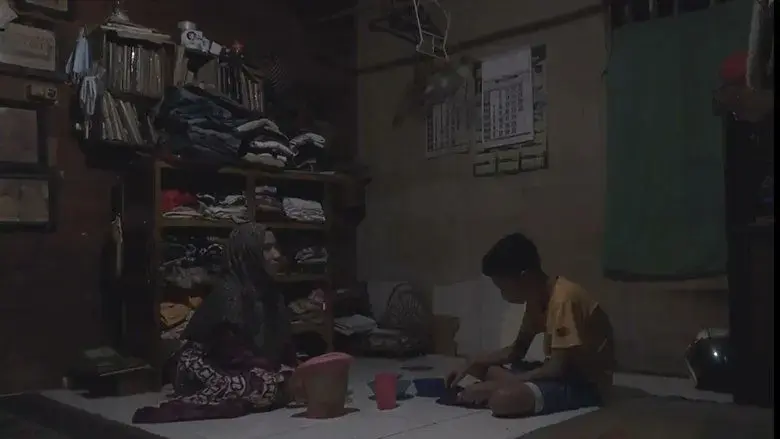 Bayangan yang Tak Hendak Kau Lihat (2021)