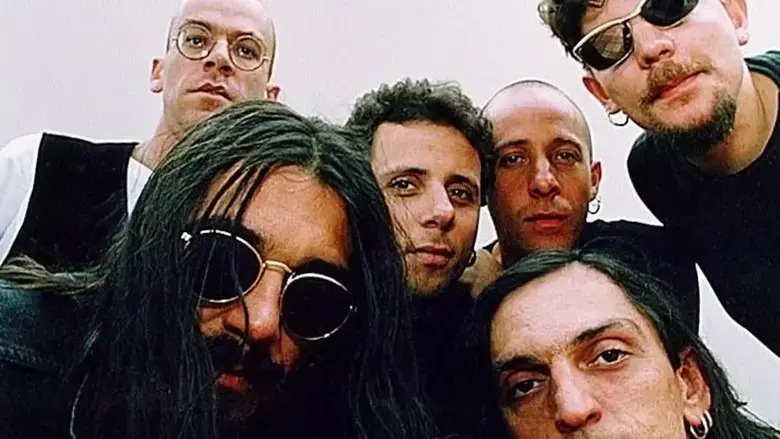 Sem Dentes: Banguela Records e a Turma de 94 (2015)