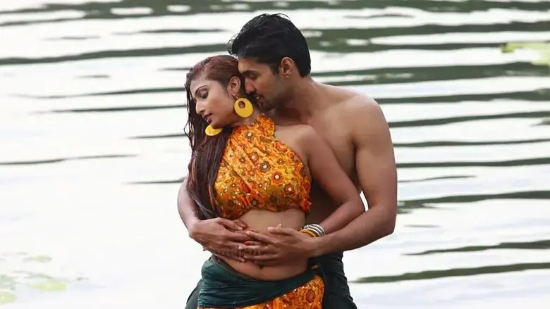 Vidayutham (2016)