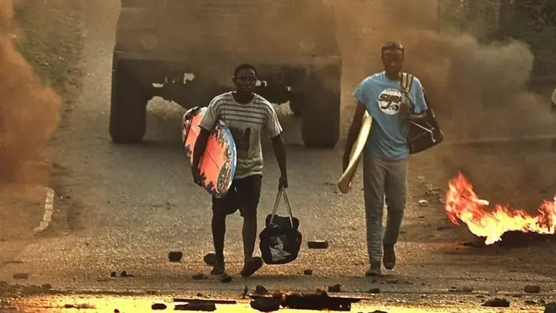 Otelo Burning (2011)