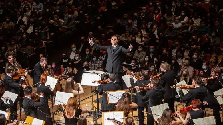 Currentzis conducts Beethoven Symphony No. 9 (2022)