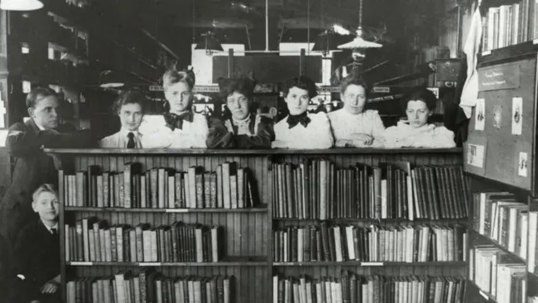 Free for All: Inside the Public Library (2025)