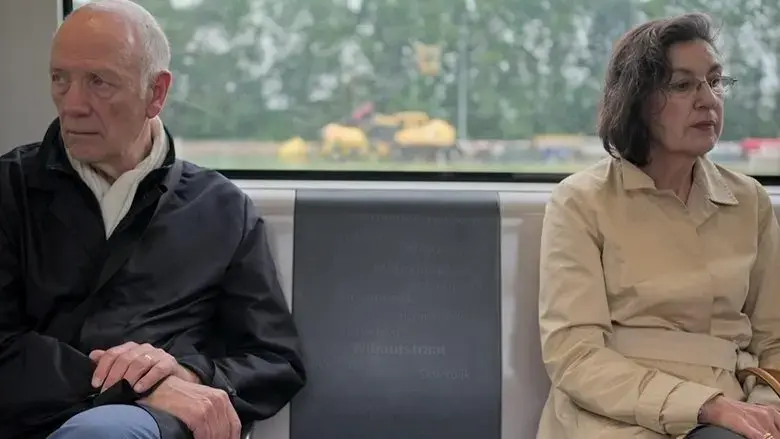 Together alone (2024)