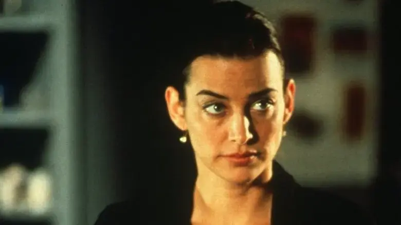 The Wasp Woman (1995)