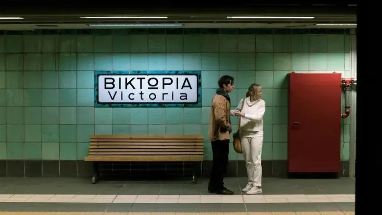 Spurlos in Athen (2023)