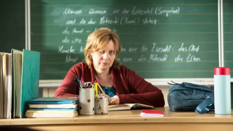 Frau Muller muss weg! (2015)
