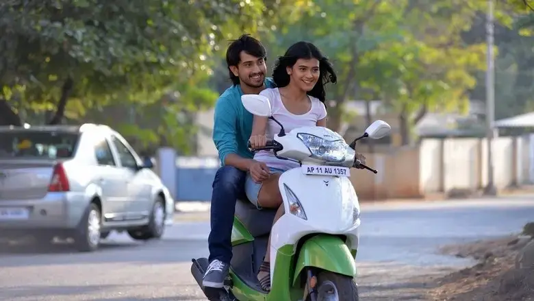 Kumari 21F (2015)