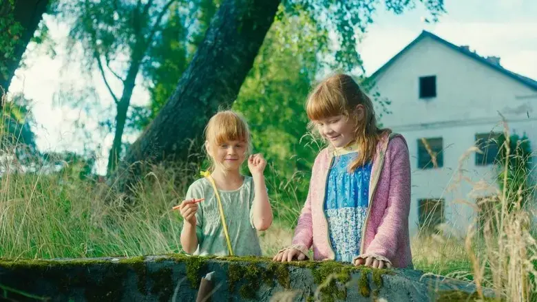 Mia & Liki (2021)