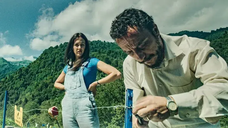 Keeping the Bees (2019)
