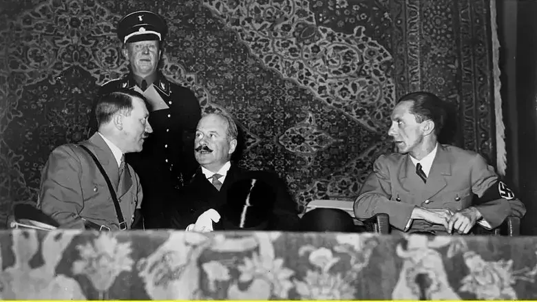 Als Botschafter bei Hitler (2021)