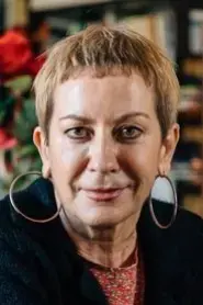 Lena Divani
