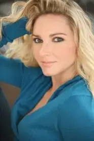 Anna Debecki