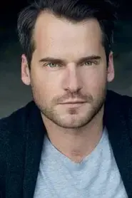David de Lautour