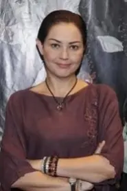 Rowiena Umboh